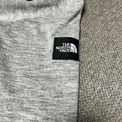 ノースフェイストレーナーの画像