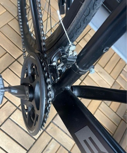 美品整備済みESLIVE ロードバイク配達も可能