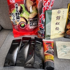 食品　味噌汁　ふりかけ　唐揚げ粉の画像