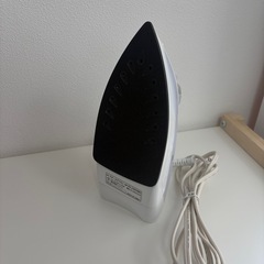 スチーム・ドライ兼用　スチームアイロンの画像