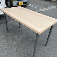 IKEA 机の画像