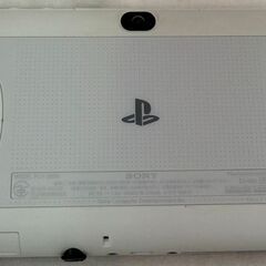 【ジャングルジャングル堺初芝店】　SONY　PSVITA　PCH-2000　幅(W)184mm × 奥行(D)15mm × 高さ(H)87mm　堺市（東区　西区　北区　南区　堺区　美原区）高石市　泉大津市　忠岡町　和泉市　松原市　大阪狭山市の画像