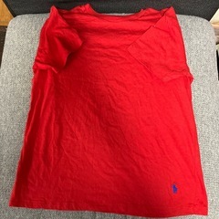 赤、ラルフローレンTシャツの画像