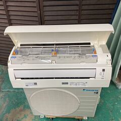 K06425 中古エアコン ダイキン 2020年製 主に10畳用 冷房能力 2.8KW / 暖房能力 3.6KWの画像