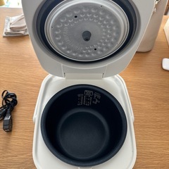 炊飯器の画像