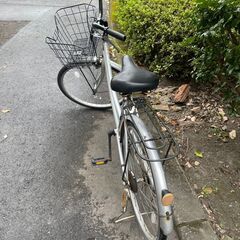 自転車　No.370　シルバー　24インチ　ライト付き　シティサイクル　ママチャリ　【リサイクルショップどりーむ天保山】の画像