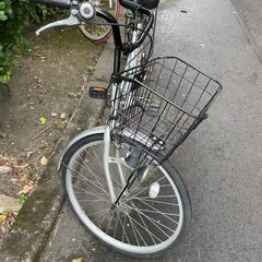 自転車　No.370　シルバー　24インチ　ライト付き　シティサイクル　ママチャリ　【リサイクルショップどりーむ天保山】の画像
