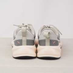 美品 PUMA フライヤー ライト 3 ランニングシューズ 23.5cmの画像