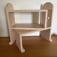 白い棚の画像