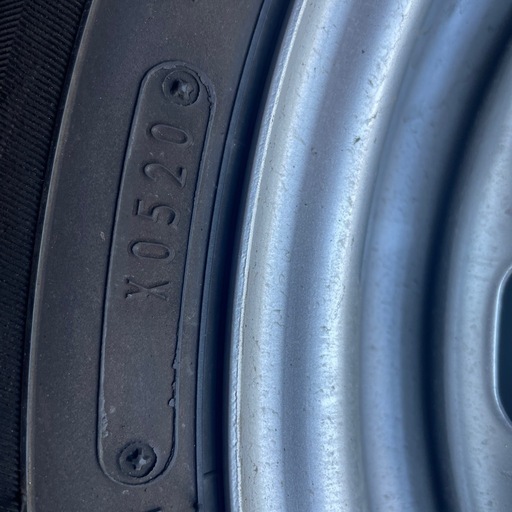 年式2020  DUNLOP 185/60R15 スタッドレスタイヤホイール4本