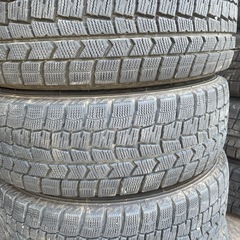 年式2020  DUNLOP 185/60R15 スタッドレスタイヤホイール4本の画像