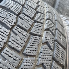 年式2020  DUNLOP 185/60R15 スタッドレスタイヤホイール4本の画像