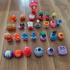 美品!アンパンマンガチャガチャ 56個セットの画像