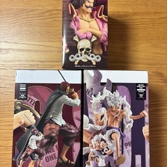 新品未開封】ONE PIECE フィギュア 3体セット ルフィ シャンクス