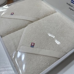 新品未使用　今治　バスタオル　片岡鶴太郎　湯呑みセットの画像