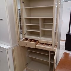リユースのサカイ栃木店★ジモティ割あり★  食器棚 ベージュ W84×D40×H190 クリーニング済み TC10131の画像