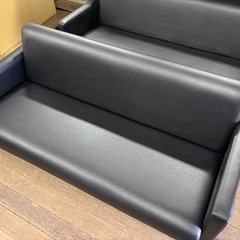 倉庫保管 【在庫2台】ソファー ビニール 応接 チェア 黒 の画像