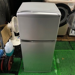 アクア冷蔵庫109L AQR-111F RZ (便利屋GO) 環状通東のキッチン