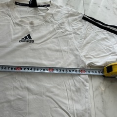 adidas アディダス 半袖 Tシャツ 肩にスリーストライプデザイン Mサイズの画像