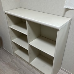 収納家具　本棚の画像