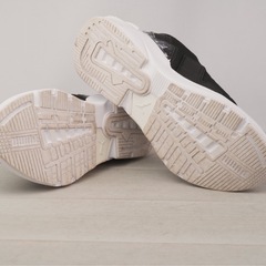 美品 PUMA プロヴォーク XT UNTMD フローラル 22cm の画像
