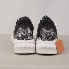 美品 PUMA プロヴォーク XT UNTMD フローラル 22cm の画像
