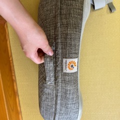 【新品】エルゴベビーの授乳クッション　未使用　開封済みの画像