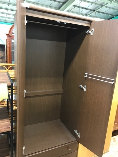 ジャングルジャングル貝塚店 ワードローブ 姿見付き 貝塚市 二色浜