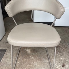 札幌市内配送可 Calligaris カリガリス コヌビア ニューヨーク ダニングチェア ソフトレザー カラー/トープ ① の画像