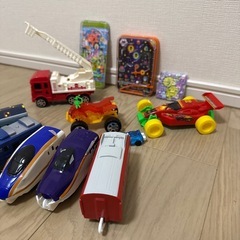 電車、車おもちゃ等の画像