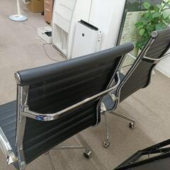 大きめオフィスチェア２脚の画像