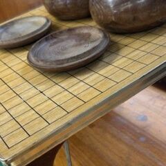 碁石と足つき碁盤　小テーブルの画像