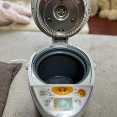 電気ポットの画像