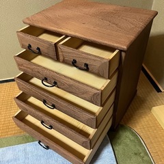  木製　5段チェストの画像
