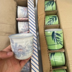 湯呑み茶碗の画像