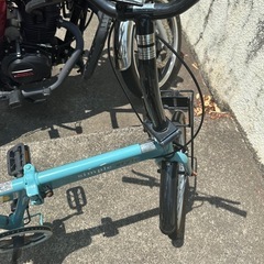 折りたたみ自転車の画像