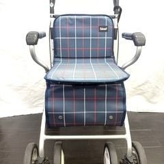大28 幸和製作所 シルバーカー TacaoF 歩行器 歩行車 ブレーキ付き 座面＆ポケット付き チェック ネイビーの画像