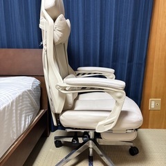 デスクチェアー、パソコンチェアーPAXTONの画像