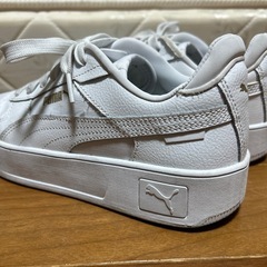 PUMA スニーカー　プーマ　24の画像