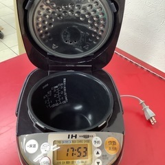 ZOJIRUSHI 象印　IH　炊飯器　炊飯ジャー　3合炊き　NP-GH05E5 2018年製の画像