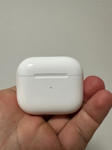 【美品】未使用に近いAirPods第3世代、ケース３つ+箱付き