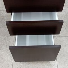 ★リユースのサカイ高崎店★TJ12439 (有)生松工芸 収納棚 こげ茶 H73×D44×W40 クリーニング済みの画像
