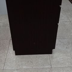 ★リユースのサカイ高崎店★TJ12439 (有)生松工芸 収納棚 こげ茶 H73×D44×W40 クリーニング済みの画像