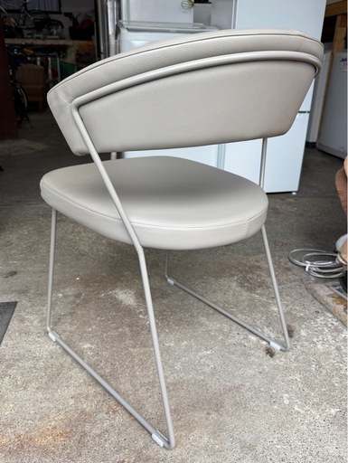 札幌市内配送可 Calligaris カリガリス コヌビア ニューヨーク ダニングチェア ソフトレザー カラー/トープ ③