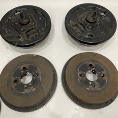 [極上]TOYOTA AQUA トヨタ アクア リアドラムブレーキ 左右セット 中古相場¥8,000 クレジット決済可の画像