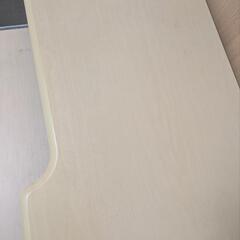 パソコンデスクの画像