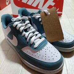 ナイキ　レディース　NIKE　コートビジョン　白青の画像