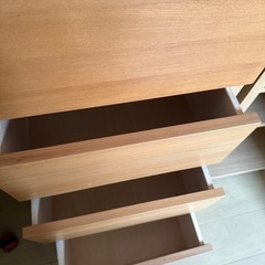 天然木の棚・引き出しの画像