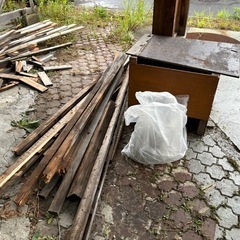 解体廃材の画像