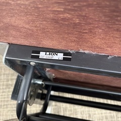 LION ライオン　折りたたみ机の画像